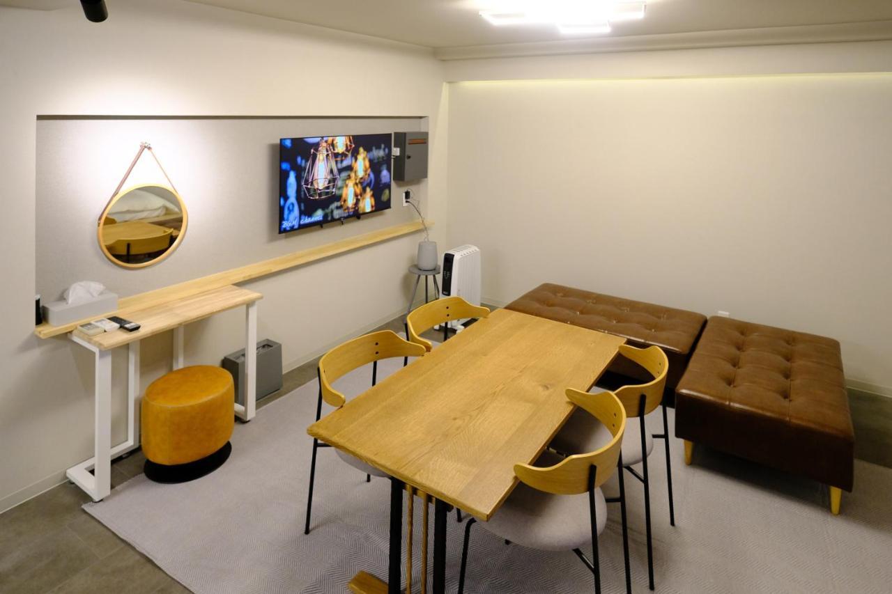 Namba Hara Apartment Осака Экстерьер фото